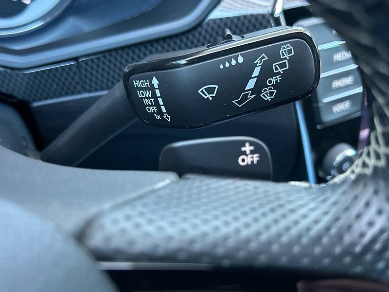Škoda Superb (2016) kombi 2.0 TSI 6DSG 4x4 SportLi - fotka 21 z 35