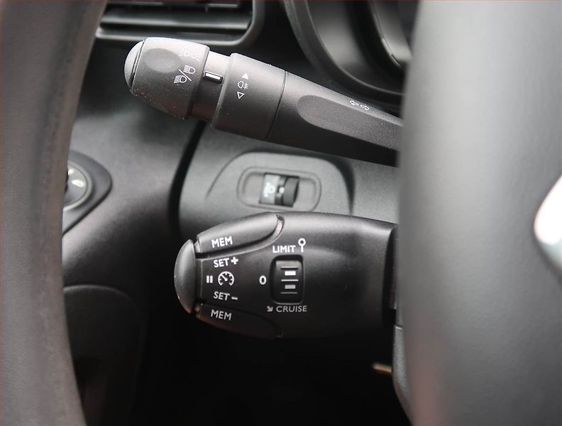 Citroën Berlingo (2022) Live Pack 1.2 PureTech, 5Míst - fotka 16 z 20