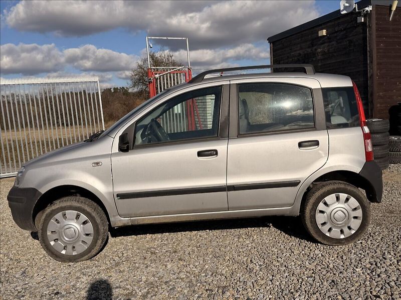 Fiat Panda 1,2 i 4X4 - fotka 8 z 18