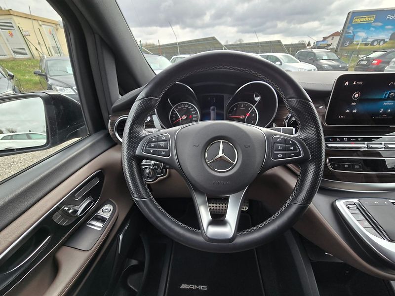 Mercedes-Benz Třídy V (2022) 300d AMG - fotka 13 z 24