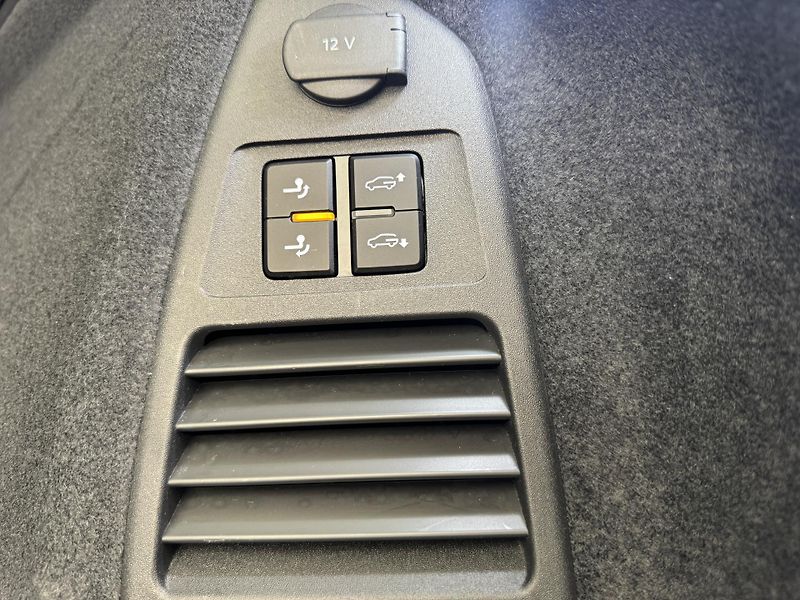 Volkswagen Touareg 3.0Tdi*1-MAJ*DPH*HUD*R-LINE* - fotka 13 z 50