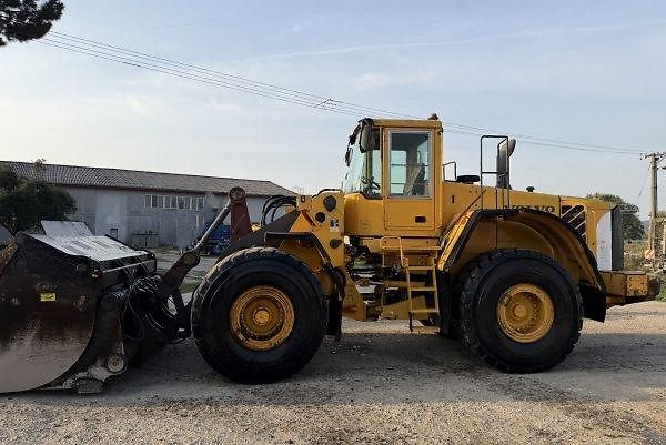 Volvo (2005) L150E nakladač 26.1t lopata7m3 - fotka 4 z 10