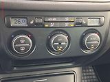 Volkswagen Tiguan (2009) 2.0 TDi 4x4, AC, xenon, navi - náhled 14