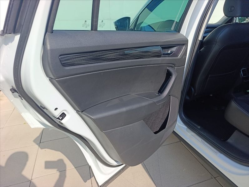 Škoda Kodiaq 2,0 TDi DSG 4x4 7Míst 1maj.ČR - fotka 21 z 43