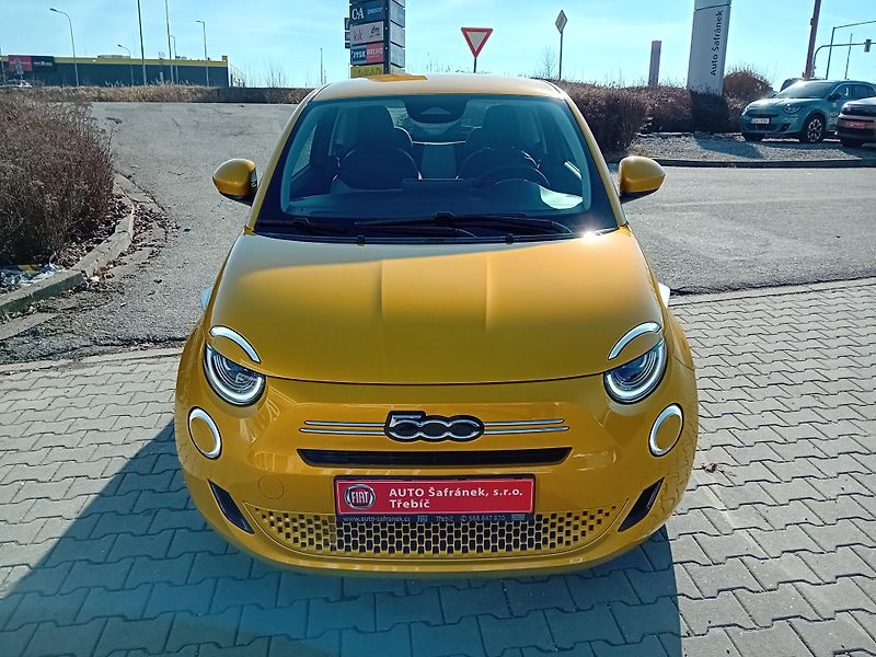 Fiat 500 (2026) BENZÍN 65k TORINO 8 ZÁR/IHNED/ - fotka 2 z 18