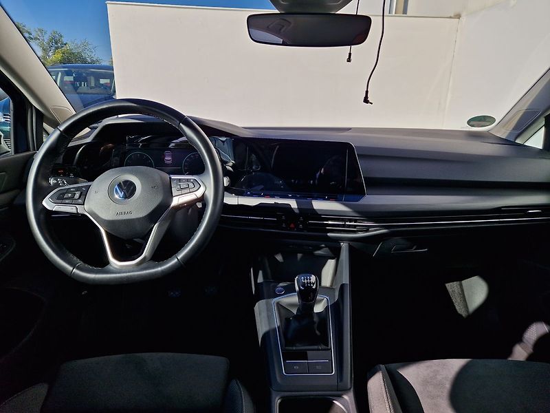 Volkswagen Golf Style 1.5 TSI - fotka 12 z 36