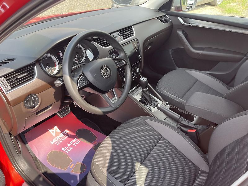 Škoda Octavia 2.0 TDi 135kW SCOUT DSG 4x4 ČR - fotka 19 z 55