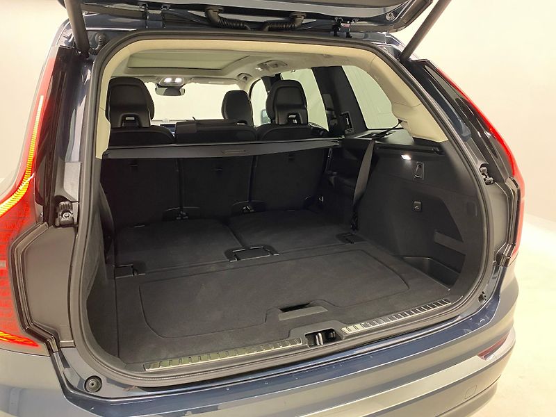 Volvo XC90 (2026) T8 AWD Plug-in BRIGHT ULTRA - fotka 5 z 75