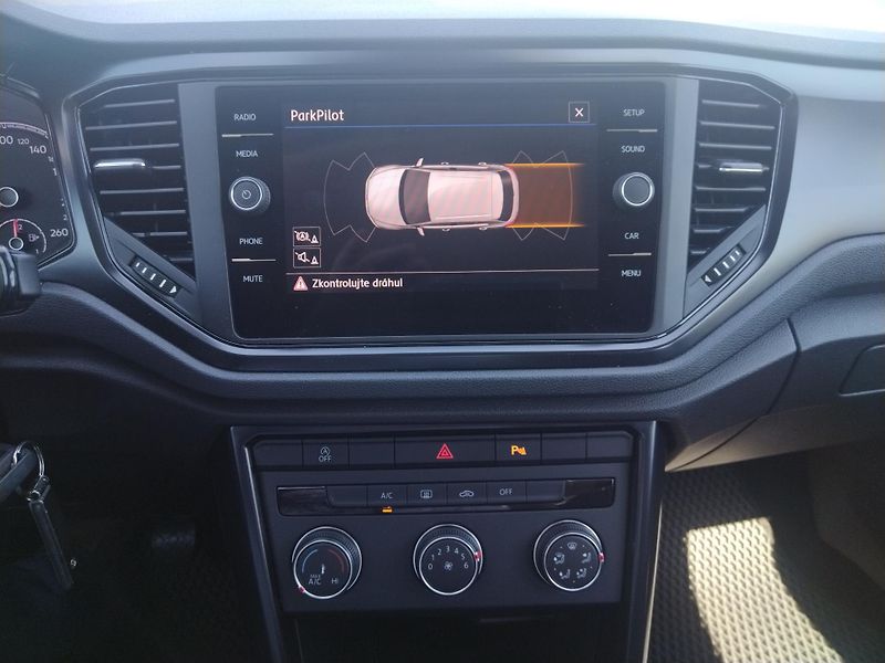 Volkswagen T-Roc 1.0 TSi STYLE - fotka 20 z 28