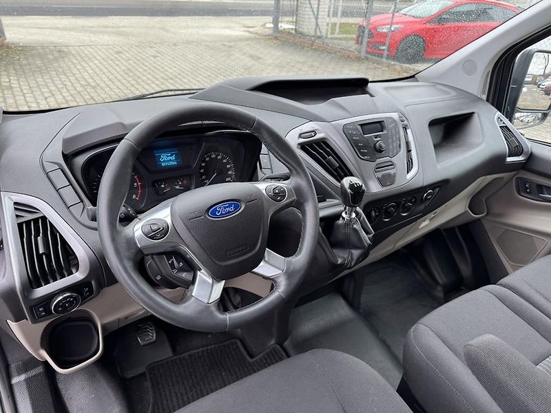 Ford Transit Custom 2.2 TDCi 6 míst, 92 kW, klima - fotka 13 z 17