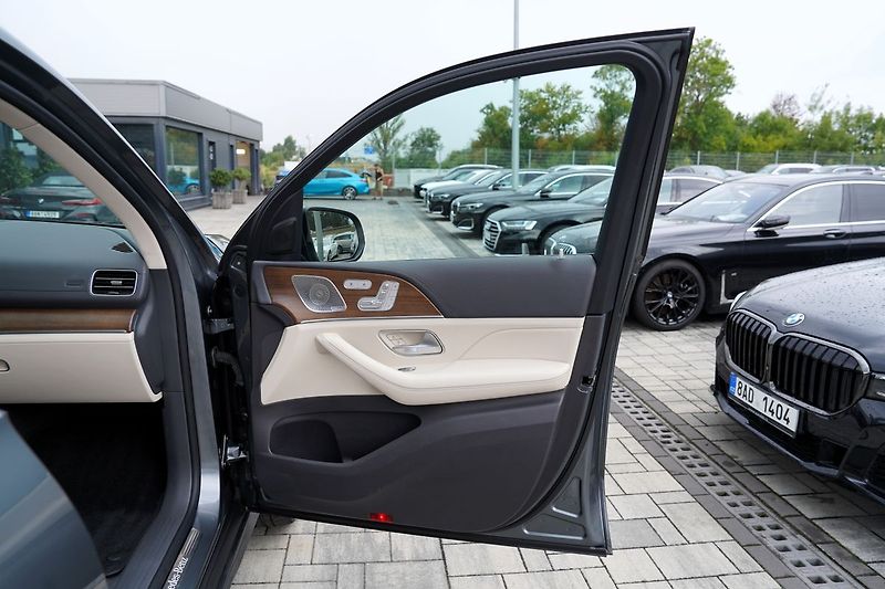 Mercedes-Benz GLS 350d 4Matic /21/360/7míst/ČR - fotka 23 z 50