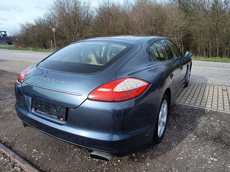 Porsche Panamera (2010) 3.6 220kw 4x4 Top!!! - fotka 28 z 60