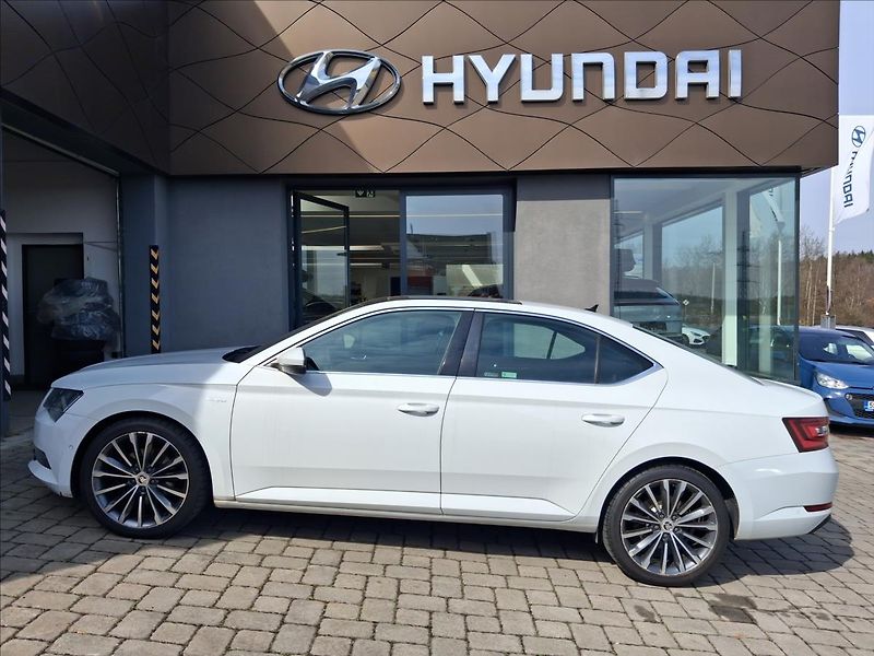 Škoda Superb 2,0 TDI DSG 4x4 L&K Pano - fotka 3 z 22