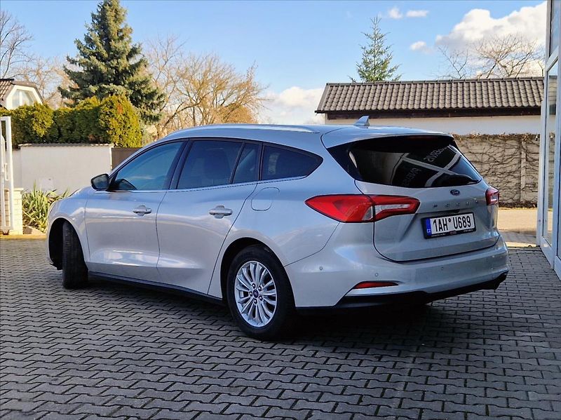 Ford Focus 1,5 EB Titanium LED Webasto - fotka 3 z 22