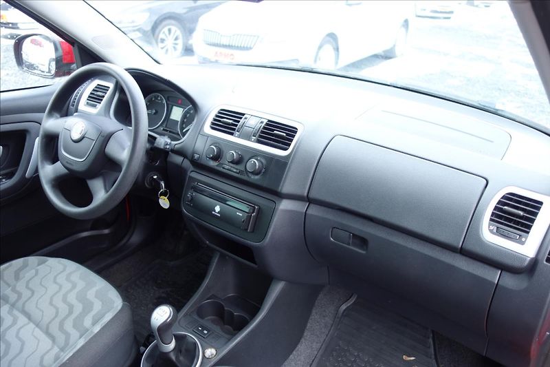 Škoda Fabia 1,2 i,ČR,2 MAJ.,SERV.KN.,KLIMA - fotka 11 z 44