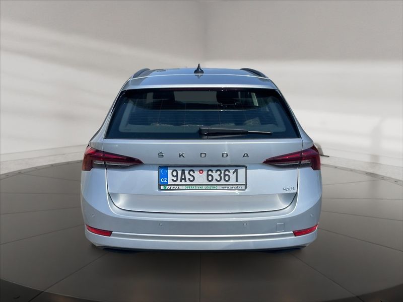 Škoda Octavia 2,0 TDI Ambition 4x4 DSG - fotka 5 z 11