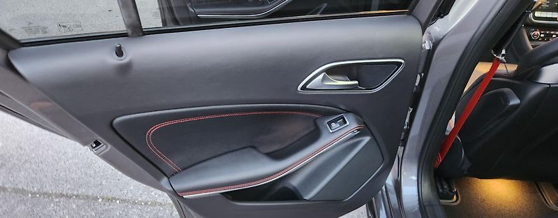 Mercedes-Benz Třídy A (2015) 45*AMG*4M*NIGHT*KŘIDLO*440PS - fotka 25 z 50