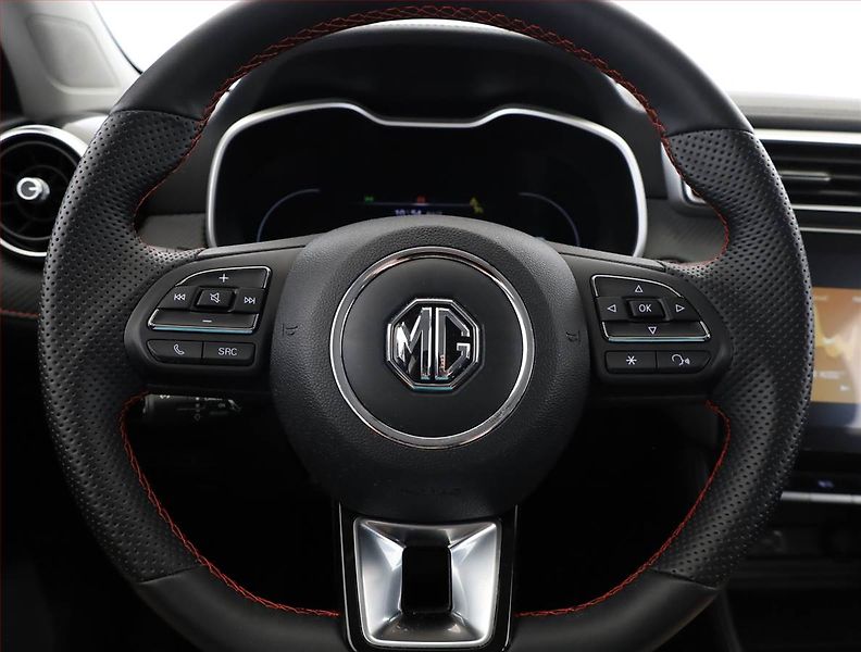 MG ZS (2024) Luxury 1.0 Turbo, Automat - fotka 8 z 21