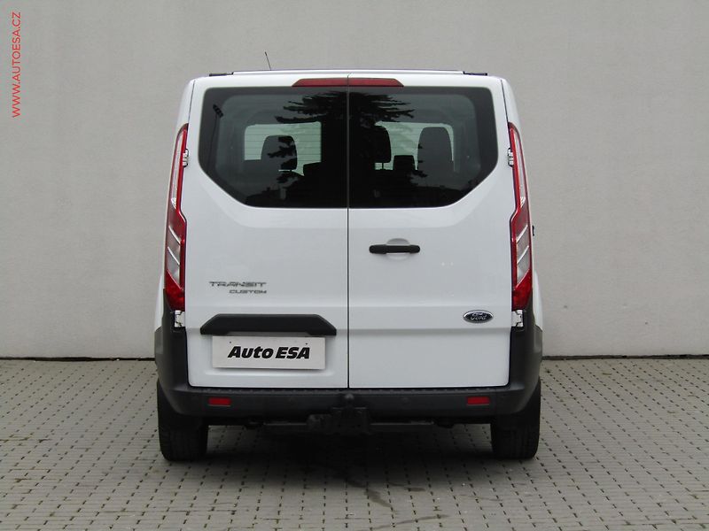 Ford Transit Custom (2017) 2.0TDCi L2 6míst, 2.maj,ČR - fotka 5 z 15