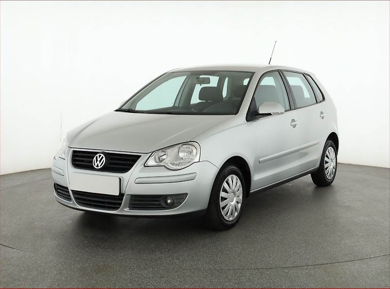Volkswagen Polo (2006) 1.4 16V, nová STK, pěkný stav - fotka 2 z 11