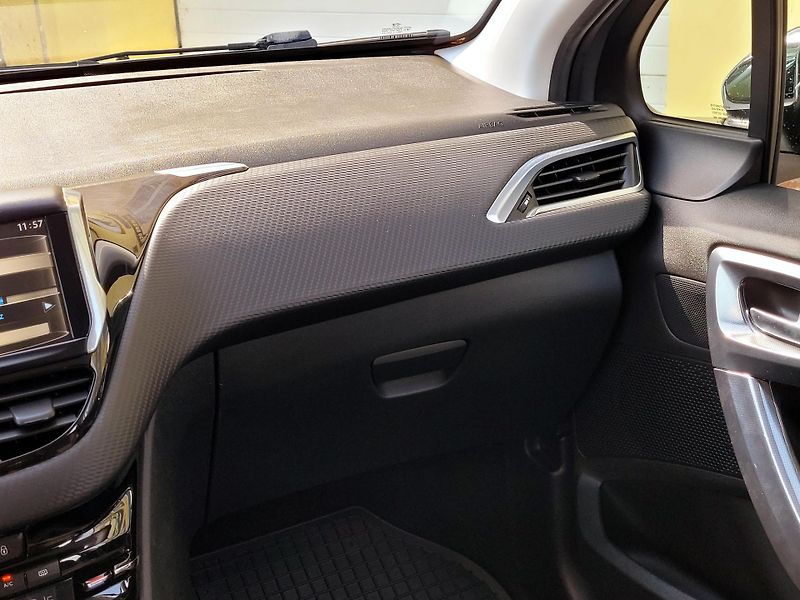 Peugeot 2008 PT Allure *ROZVODY*serv.kn     - fotka 33 z 46