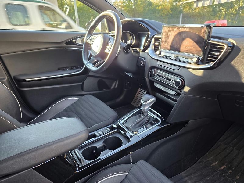 Kia ProCeed 1.5-AUTOMAT-NAVI-KAMERA - fotka 13 z 13