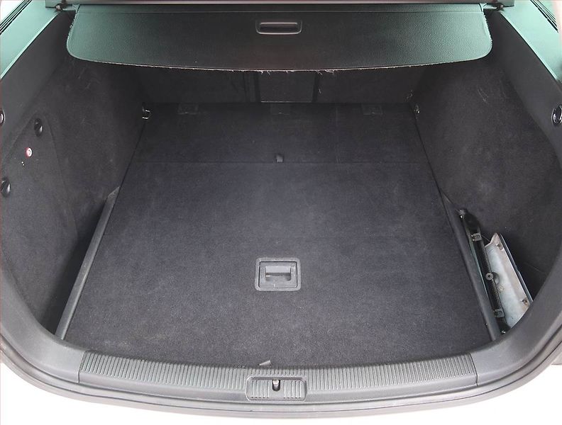 Volkswagen Golf (2013) Comfortline 2.0 TDI, Automat - fotka 14 z 20