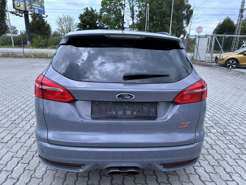 Ford Focus ST 2.0 EB 184 kW Nové rozvody - fotka 4 z 20