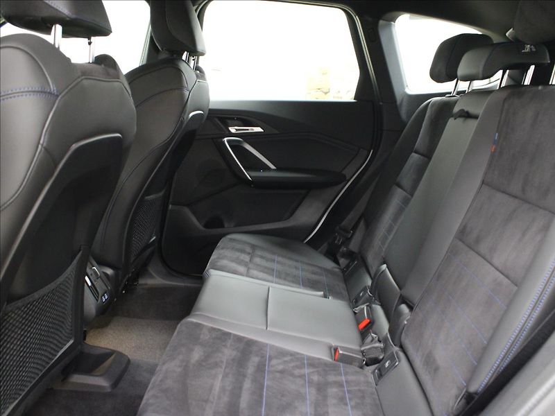 BMW X1 2,0 23d 145 kW xDrive M Sport - fotka 11 z 29