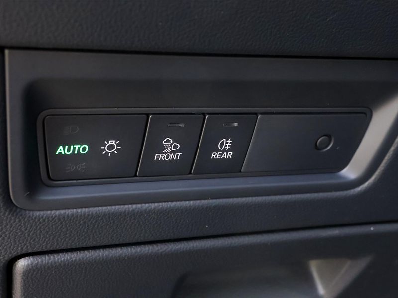 Volkswagen Touareg 3,0 TDI 170kW DSG 4M LED CZ - fotka 16 z 32