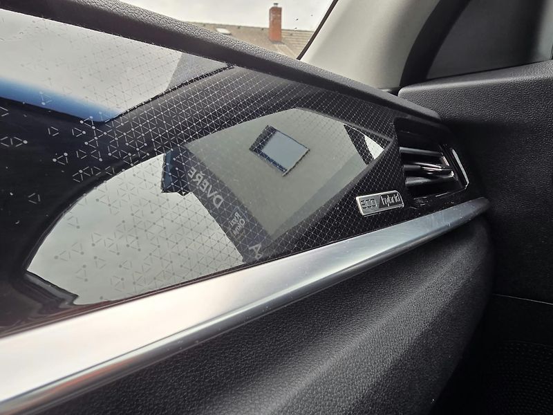 Kia Niro 1.6-HEV-AUTOMAT-NAVI-KAMERA - fotka 17 z 26