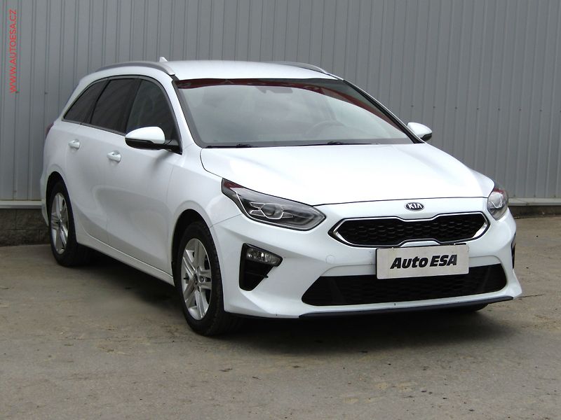 Kia Ceed (2021) 1.4 T-GDi, 2.maj,ČR, AT, LED - fotografie inzerátu
