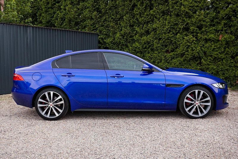Jaguar XE S SUPERCHARGED DPH - fotka 12 z 33