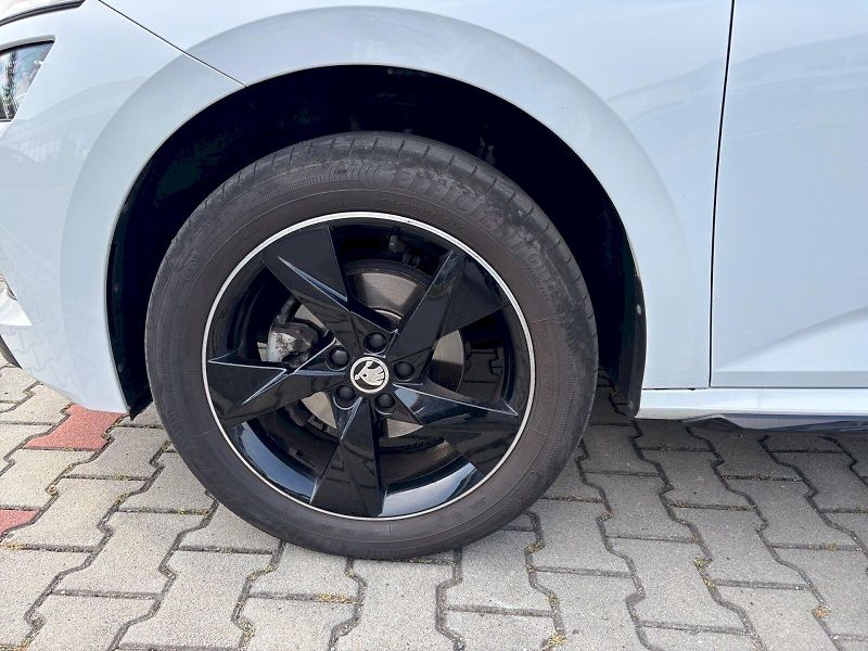 Škoda Kamiq (2022) Monte Carlo 1.0 TSI 81 kW - fotka 14 z 31