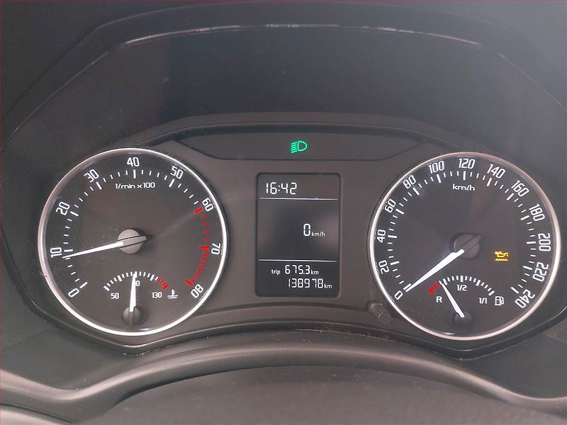 Škoda Octavia (2011) 1.6, ČR,1.maj, Serv.kniha - fotka 11 z 17