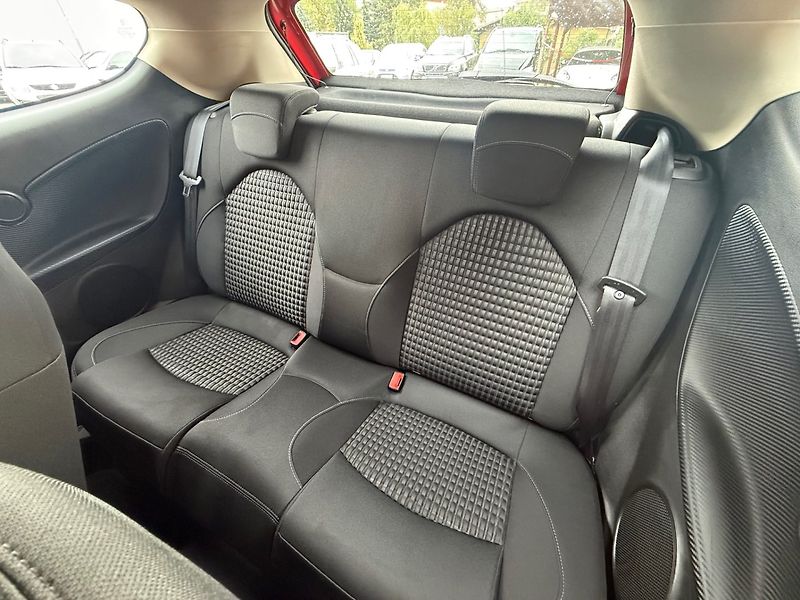 Alfa Romeo MiTo (2009) 1.4 77 kW - Málo najeto ! - fotka 11 z 15