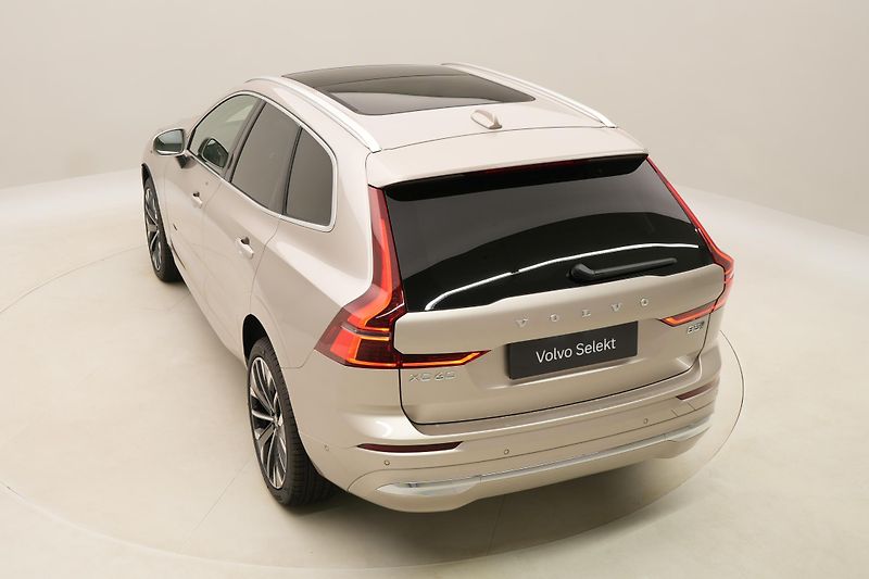 Volvo XC60 B5 AWD BRIGHT ULTRA AUT CZ - fotka 18 z 60