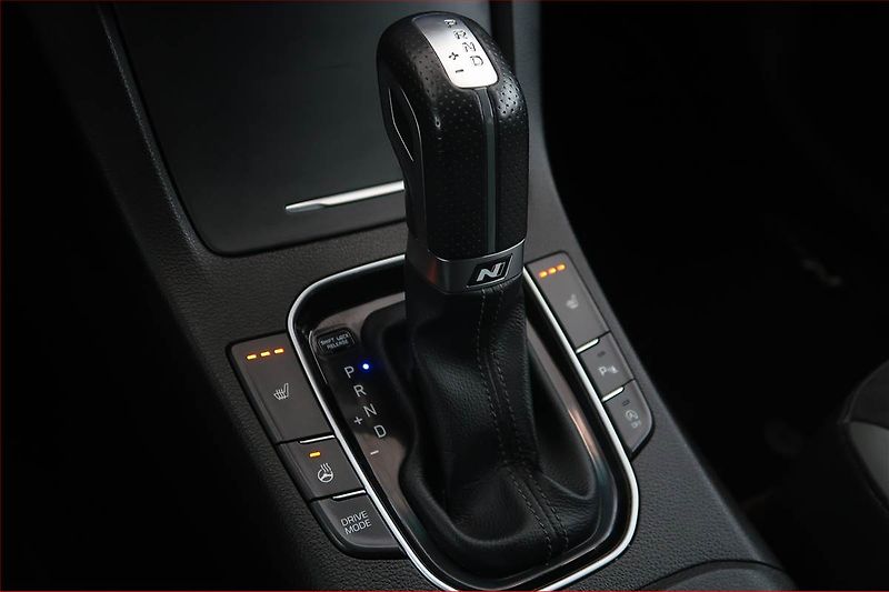 Hyundai i30 (2020) N-Line 1.4 T-GDI, Automat, ČR - fotka 16 z 18