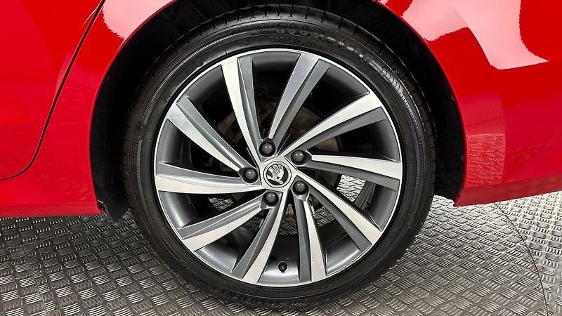Škoda Octavia 1.5 TSI Style Combi - fotka 19 z 27