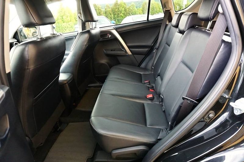 Toyota RAV4 (2015) 110 kW - fotka 26 z 46