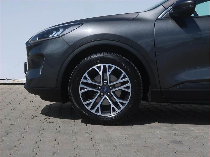 Ford Kuga (2022) Titanium 1.5 EcoBoost - fotka 14 z 16