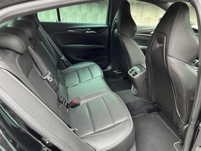Opel Insignia Grand Sport GSI 2.0CDTI 154kW - fotka 9 z 26