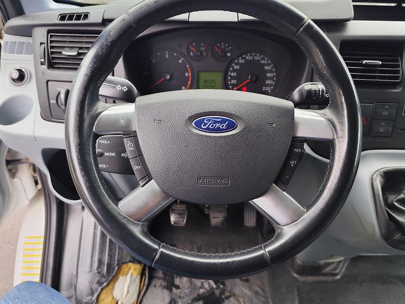 Ford Transit (2013) 2,2 TDCI L3H2 9MÍST BUS KLIMA - fotka 8 z 24
