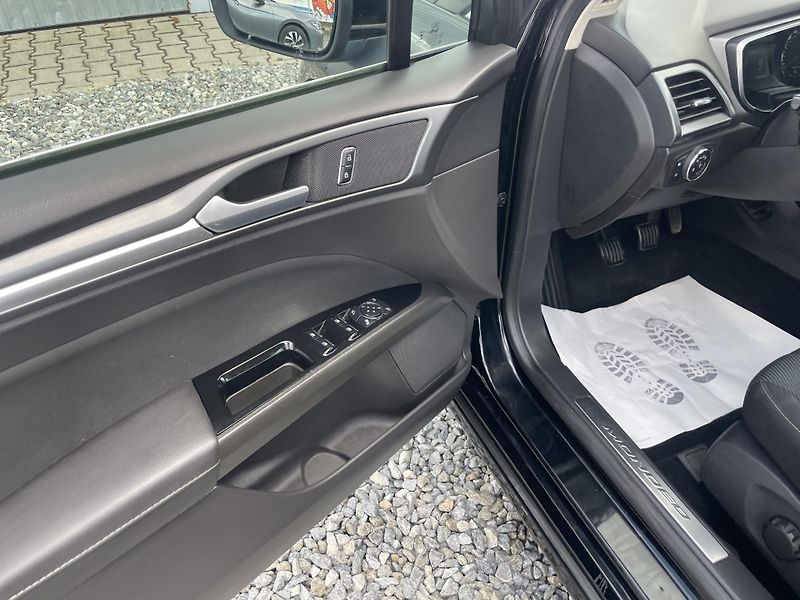 Ford Mondeo 2.0TDCi 150PS MANUAL COMBI STK - fotka 141 z 154