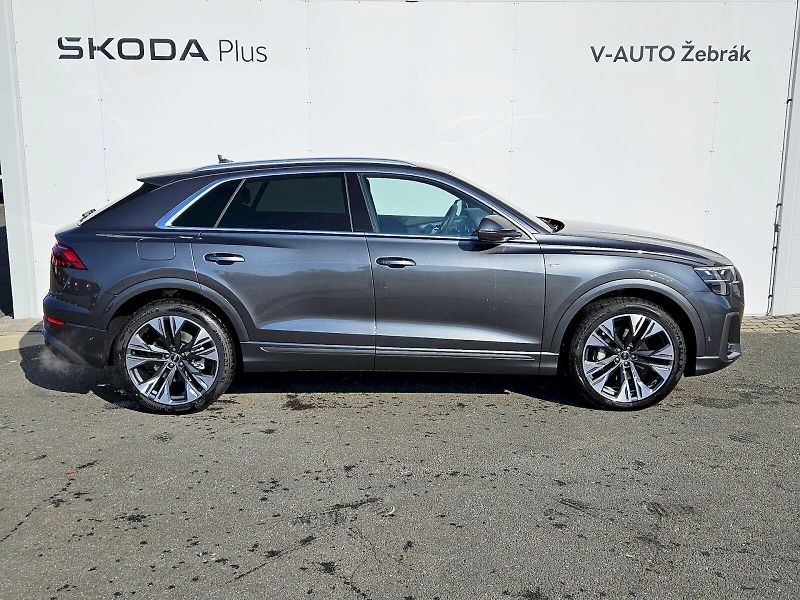 Audi Q8 (2025) 50 TDI 210kW quattro - fotka 7 z 30