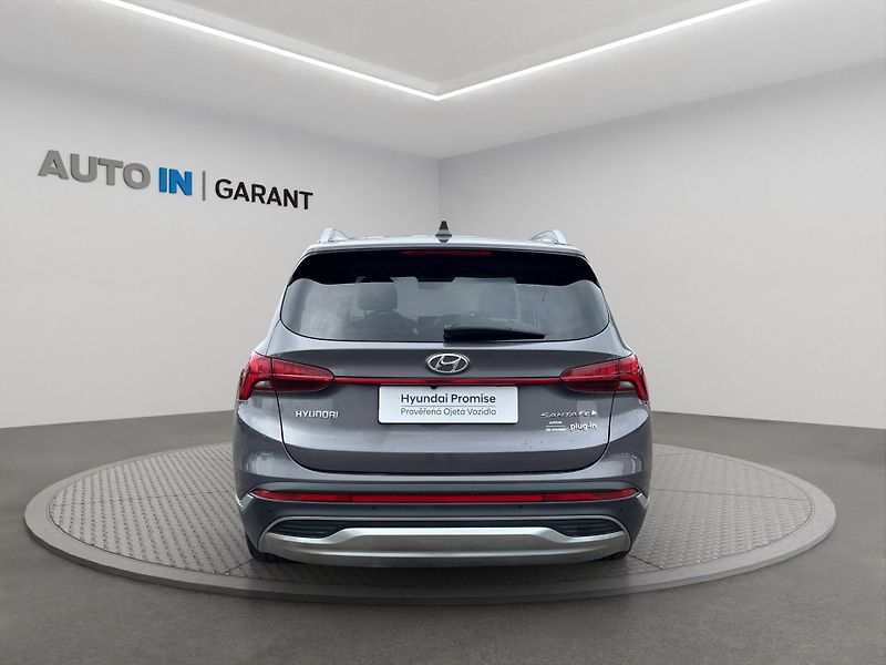 Hyundai Santa Fe (2022) Luxury 1.6 T-GDi PHEV 195kW, Č - fotka 11 z 30