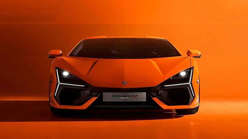 Lamborghini Revuelto