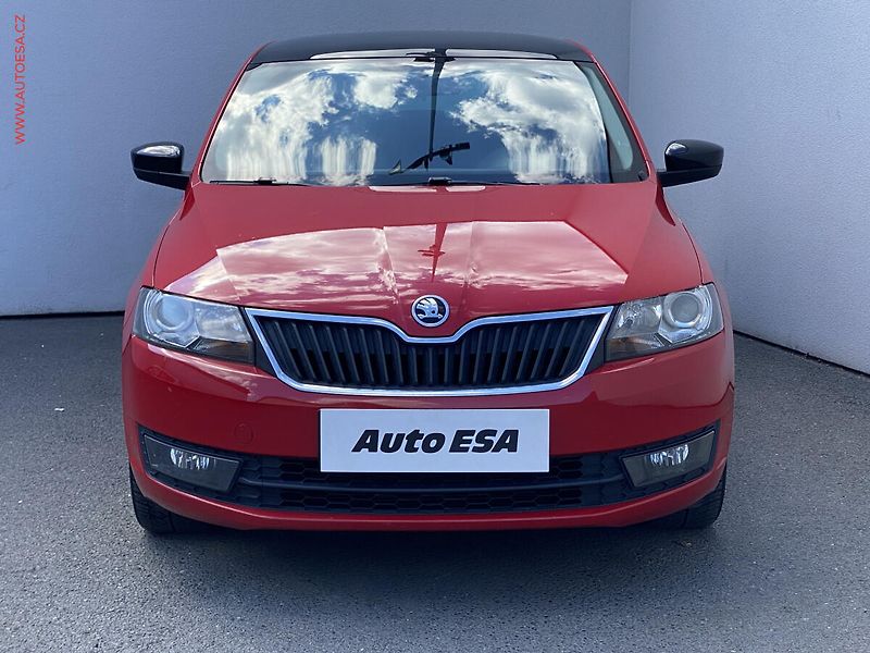 Škoda Rapid (2015) 1.2 TSi, Sport, xenon, panor - fotka 2 z 16