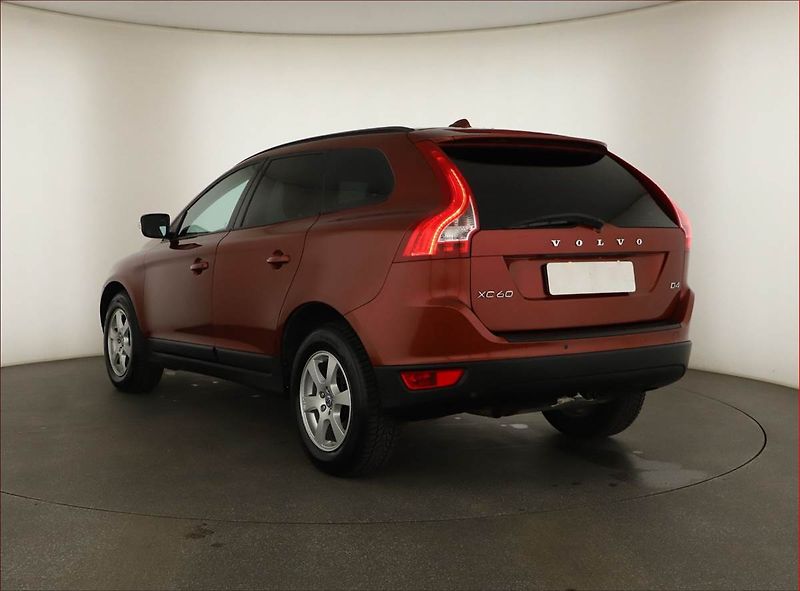 Volvo XC60 (2013) D4, Automat, Navi, Tempomat - fotka 4 z 16