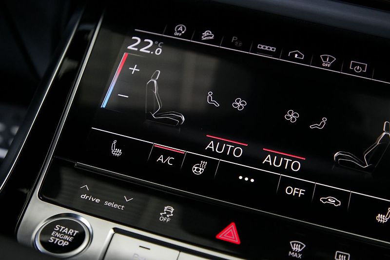 Audi Q7 3.0TDI 210kW S-line Web ZÁRUKA - fotka 29 z 50